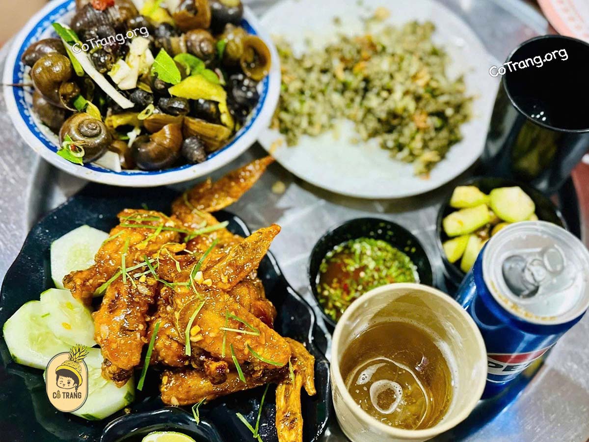 Menu Và Các Món Ăn Tại Ốc Cây Sung, Đồng Hới
