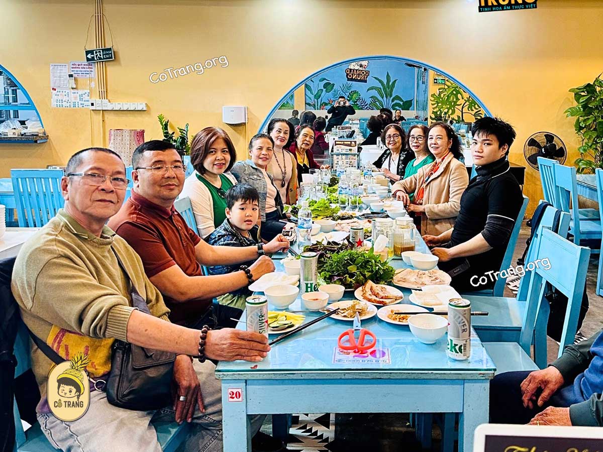 Không Gian Thực Tế Tại Donald Trung, Huế
