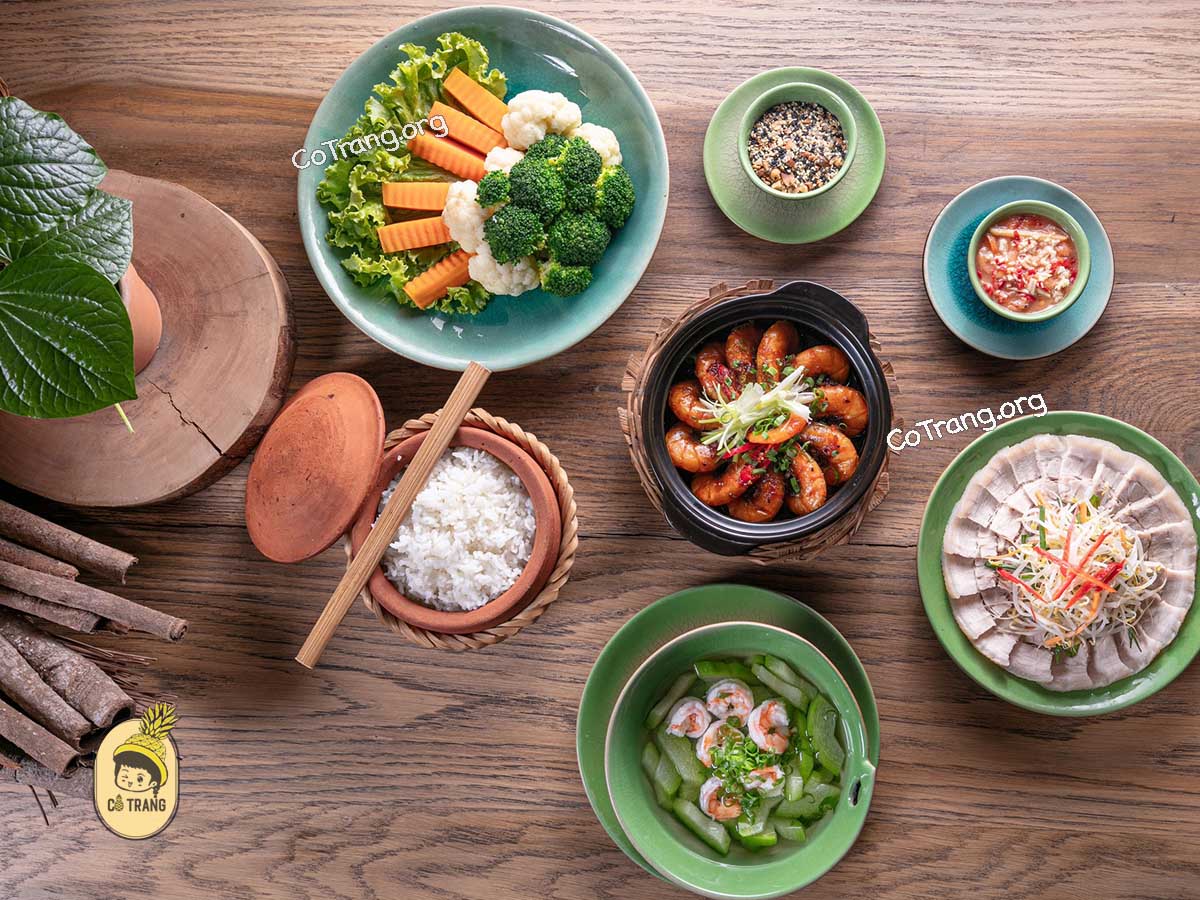 ÊMM Hotel - 15 Lý Thường Kiệt, Huế