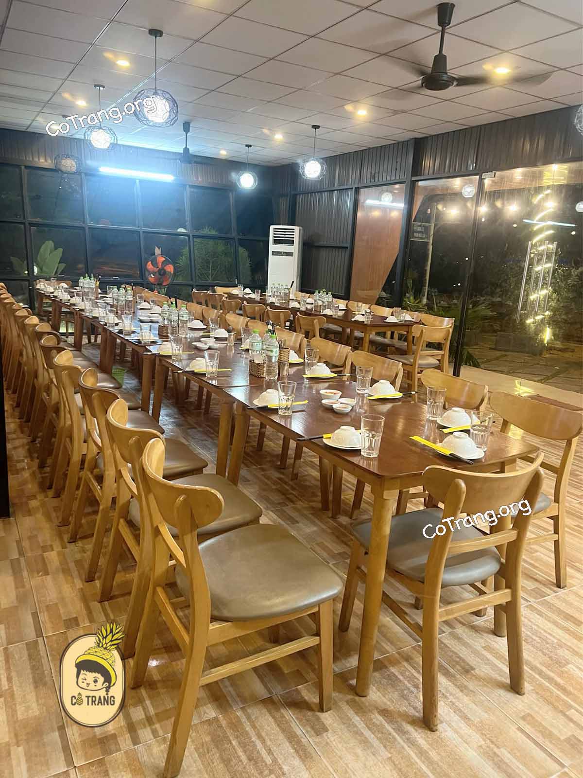 Không Gian Và Các Món Ăn Tại Cơm Niêu Phố Hội, Hội An