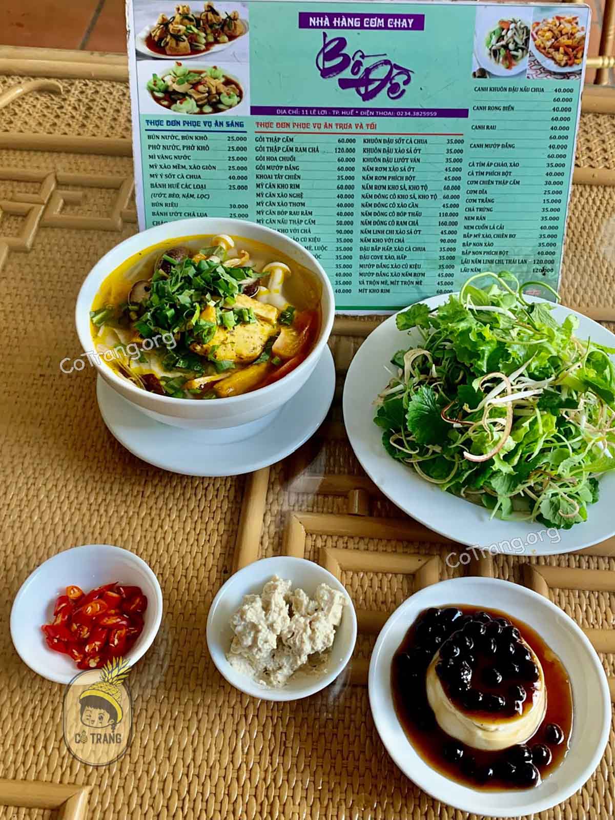 Các món ăn tại nhà hàng Bồ Đề Huế.