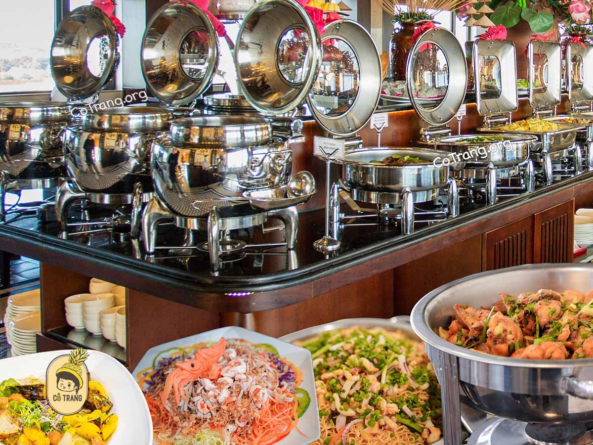 Các Món Ăn Tại Khách sạn Thanh Lịch Royal Boutique Huế