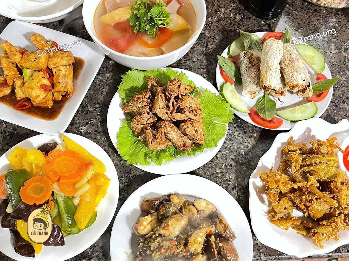 Quán Chay Bồ Đề - 20 Nguyễn Tài, Vinh, Nghệ An