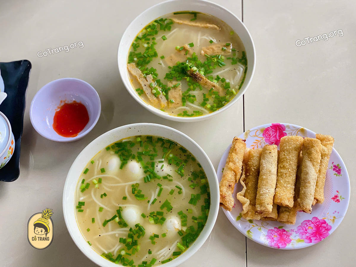 Cháo Canh Cá Thu Cô Liên Đồng Hới - Thưởng thức món cháo canh đặc sản Quảng Bình, menu, review