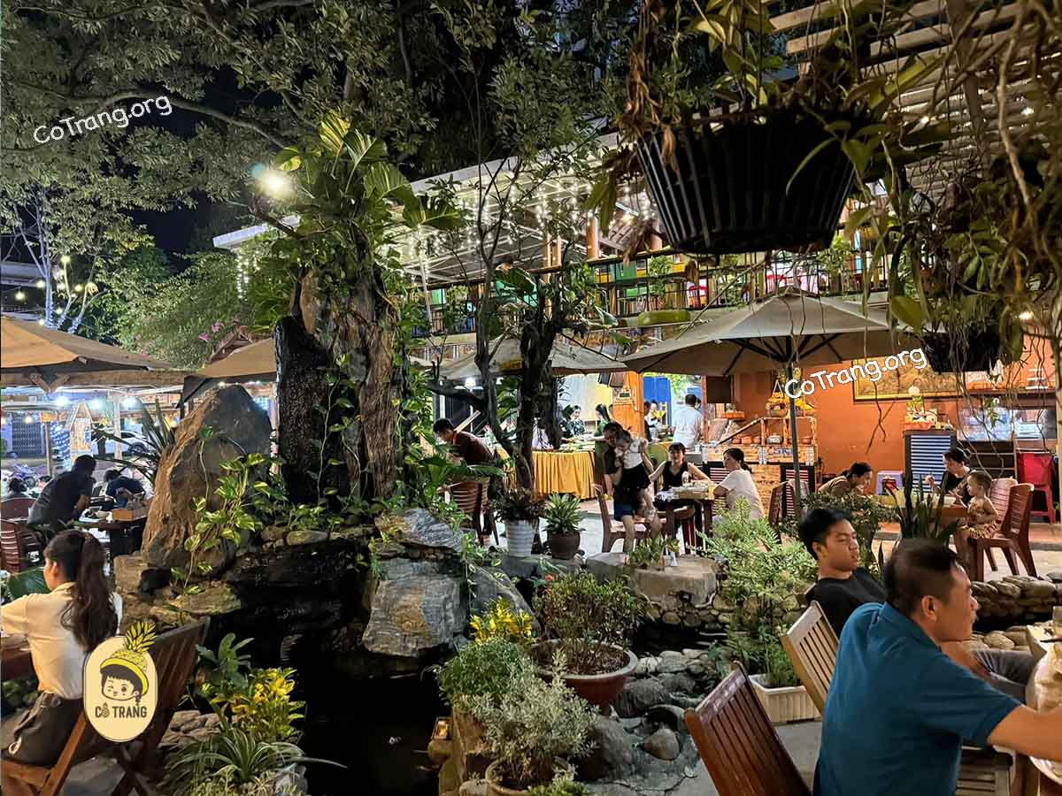 Không Gian Thực Tê Tại Nhà Hàng Việt Chay Sala, Quảng Ngãi