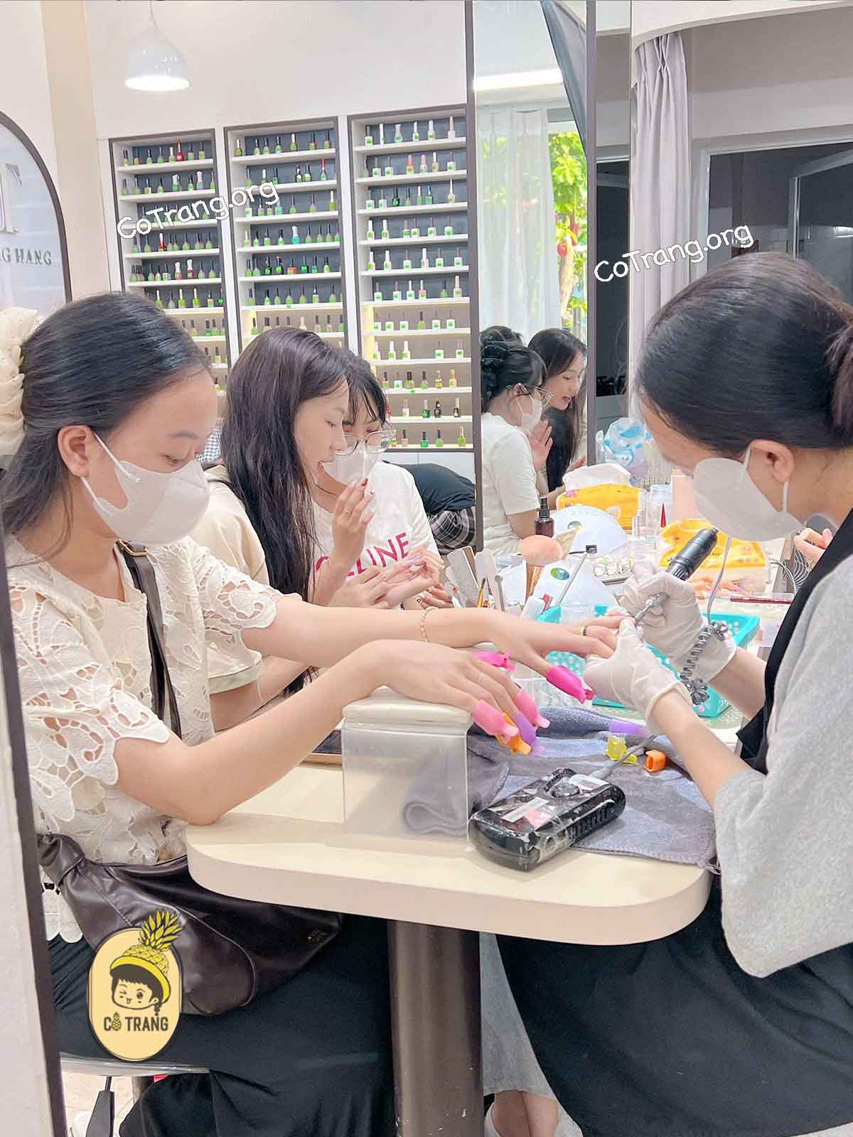 Bang Giá Và Các Dịch Vụ Tại Tâm Dung Hằng Nails Spa, Đồng Hới