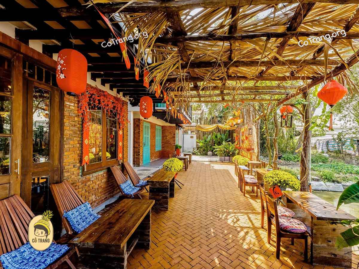 Không Gian Thực Tế Tại Le Locust Café, Hội An