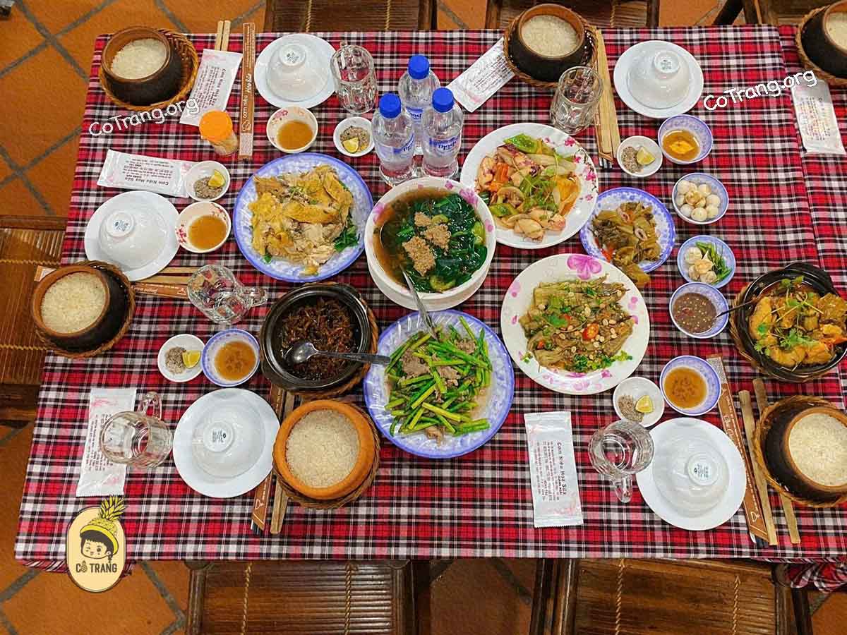 Cơm Niêu Hoa Sữa Quảng Ngãi - Nhà hàng cơm niêu chuẩn ngon, menu, review