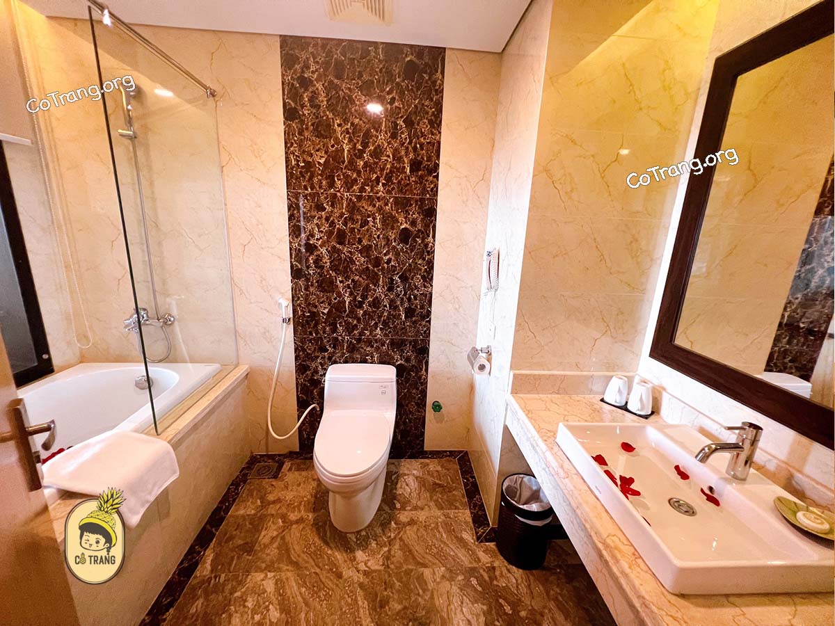 Không Gian Thực Tế Tại Khách Sạn Mường Thanh Luxury Nhật Lệ