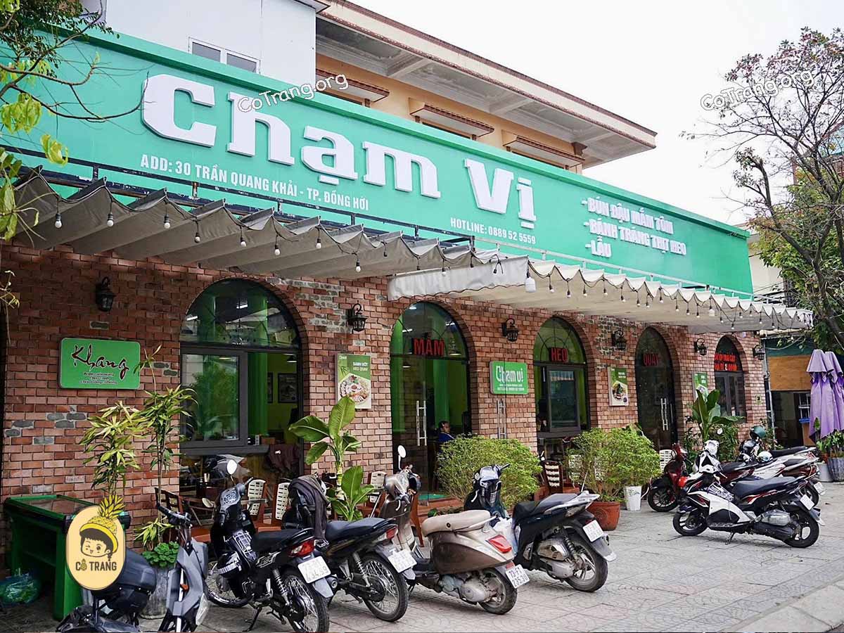 Chạm Vị Quán Đồng Hới: Bánh ướt heo quay, Bún đậu mắm tôm ngon, menu, review