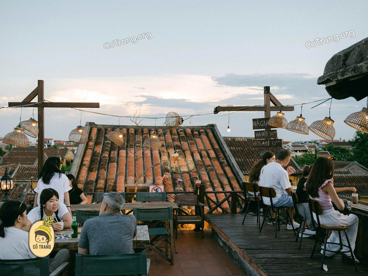 Mê Hội An Rooftop Coffee - View sân thượng ngắm trọn phố cổ, menu, review