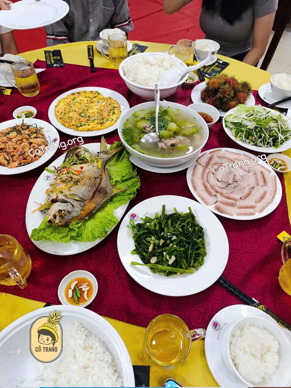 Các Món Ăn Tại Hùng Vương Hotel, Quảng Ngãi