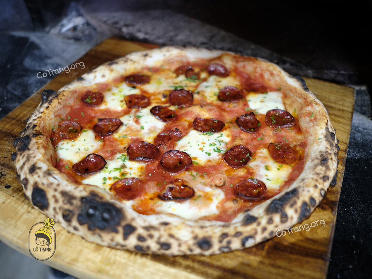 Menu và món ăn thực tế tại Muối Pizza