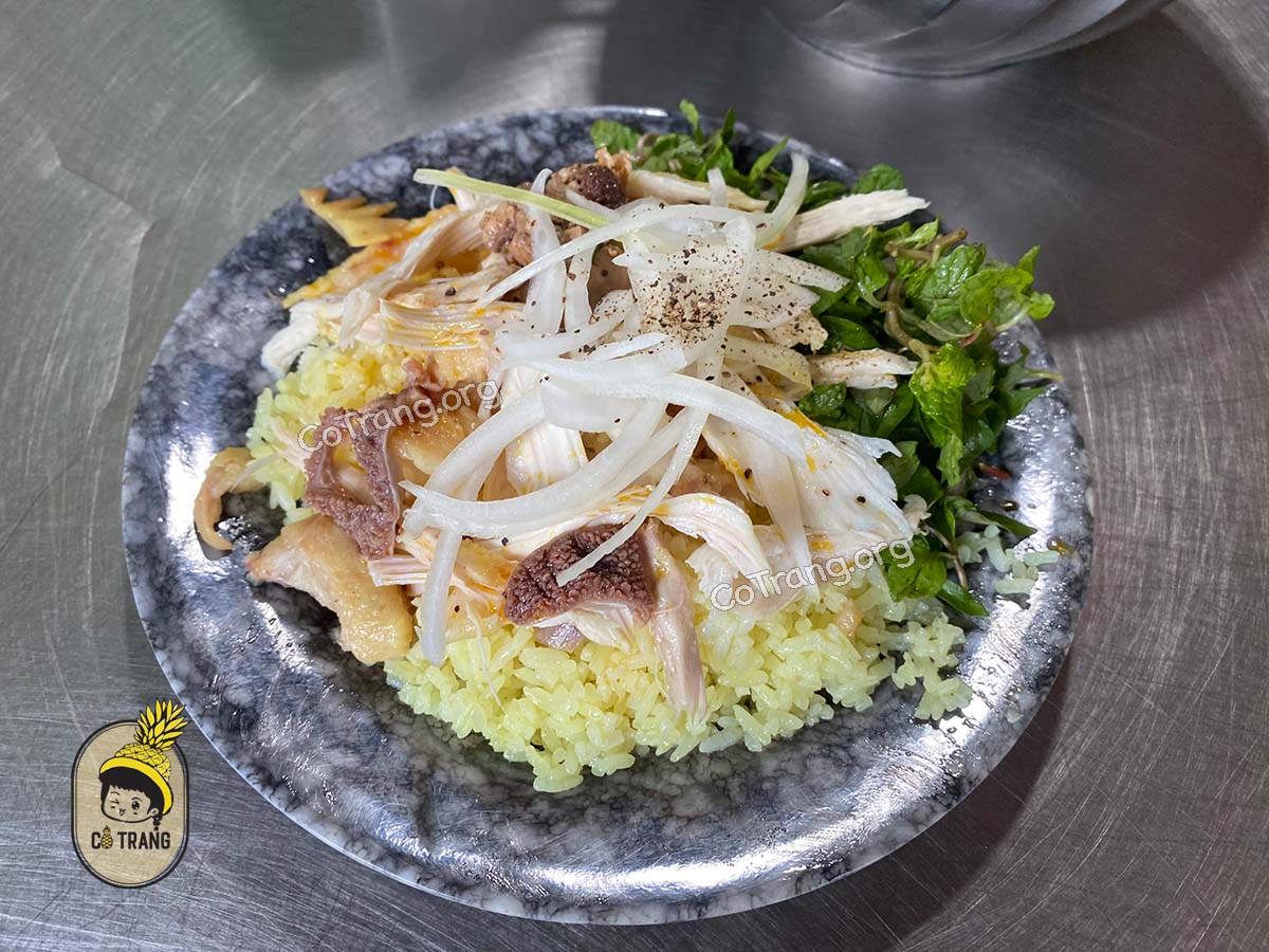 Cơm gà Hội An – Món ăn đặc sản nhất định phải thử