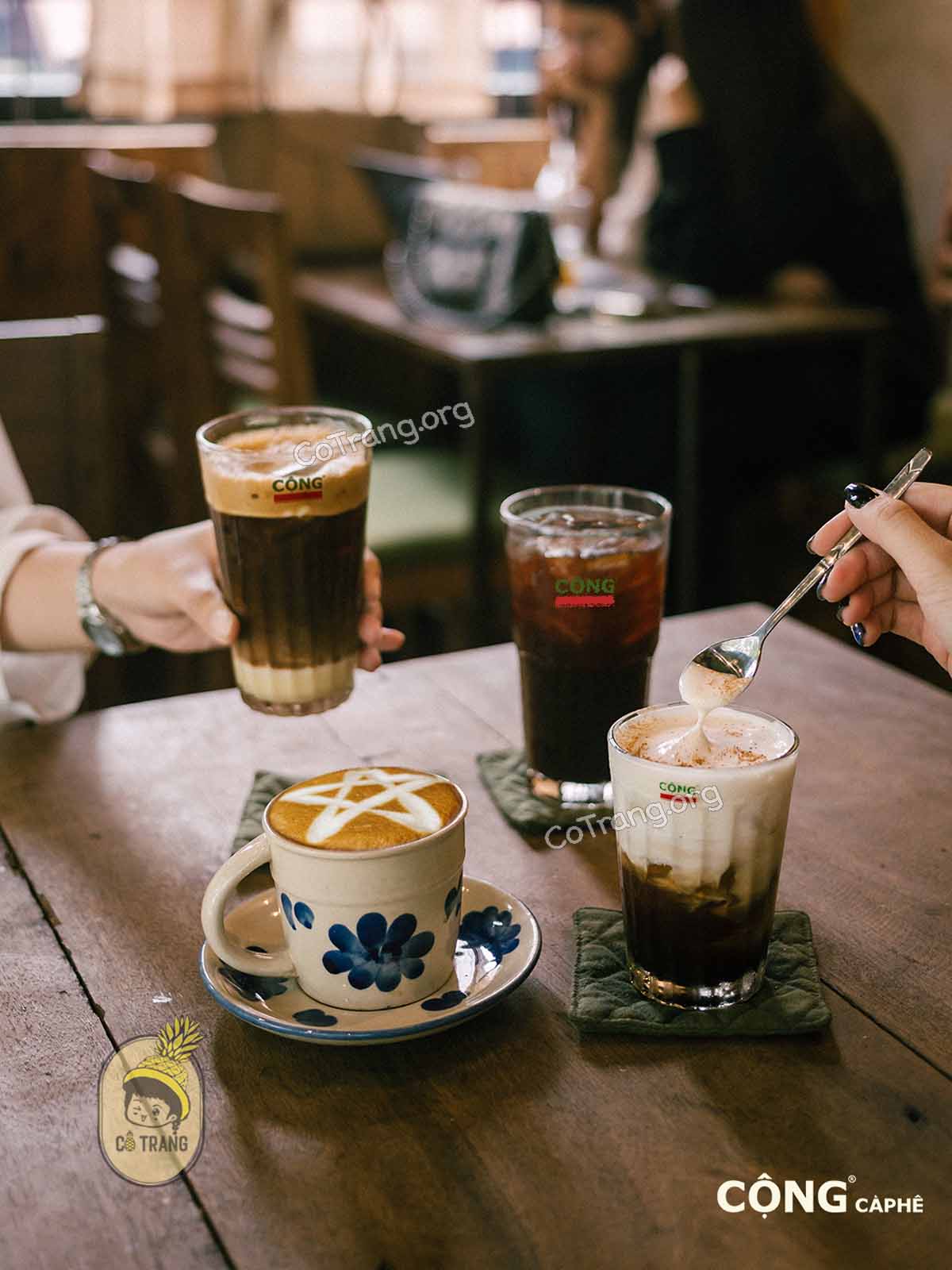 Menu thực đơn và đồ uống thực tế tại Cộng Cà Phê Hội An