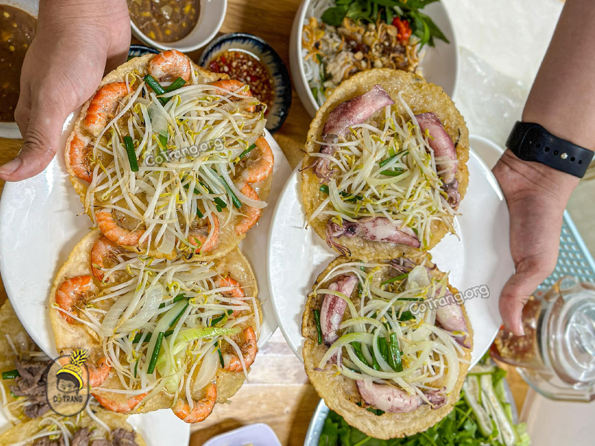 Hình ảnh thực tế Bánh Xèo Tôm Mực Nha Trang