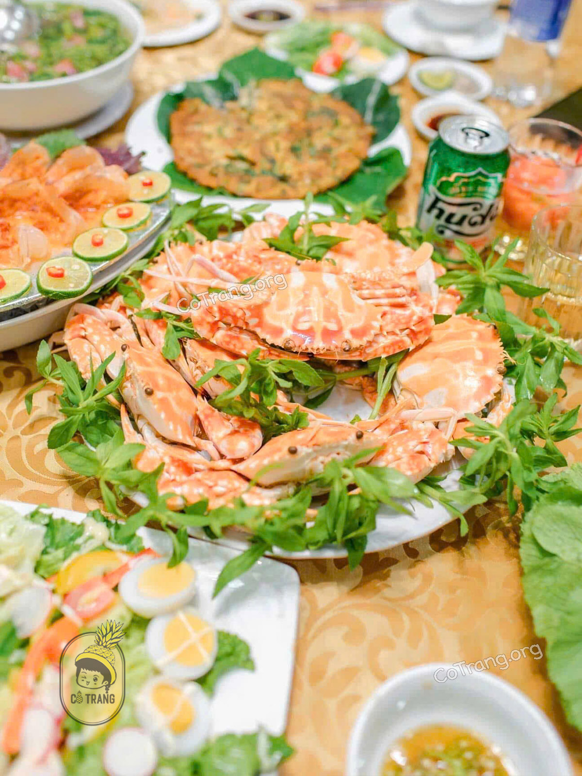 Menu và món ăn thực tế tại Nhà hàng nổi Sóng Thần Đồng Hới