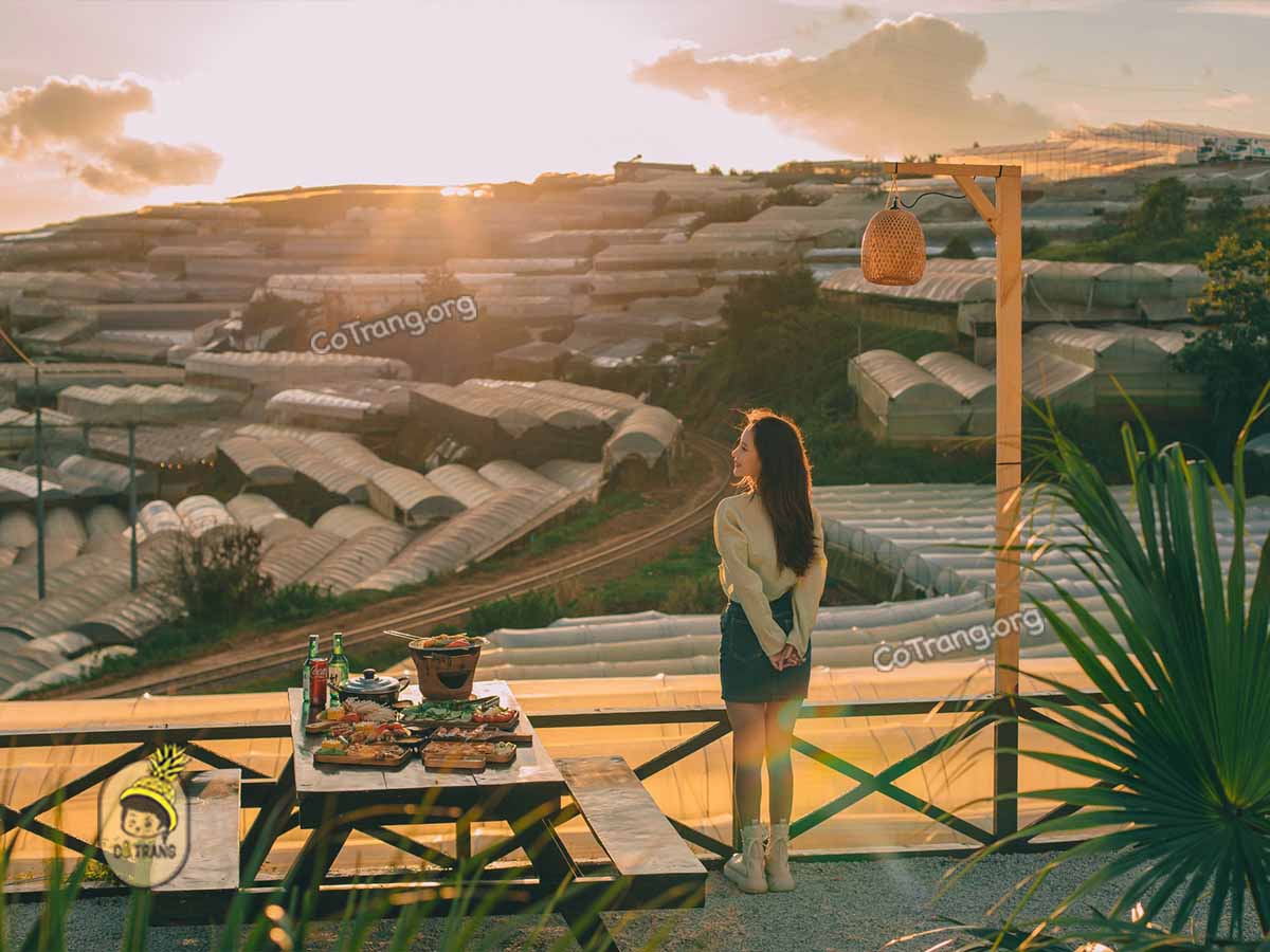 Góc Checkin tại Tiệm Nướng & Chill Xóm Lèo Đà Lạt