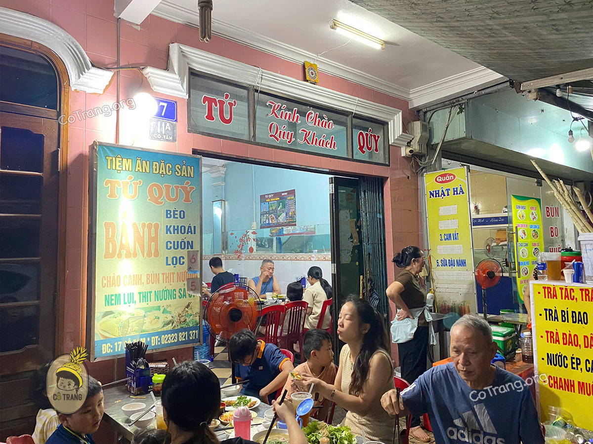 Không gian thực tế tại Bánh Khoái Tứ Quý - Đồng Hới