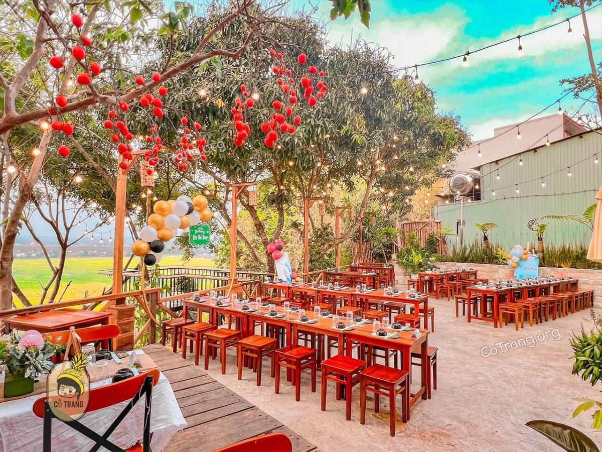 Không gian và menu món ăn thực tế tại Chill Lưng Chừng Gia Lai