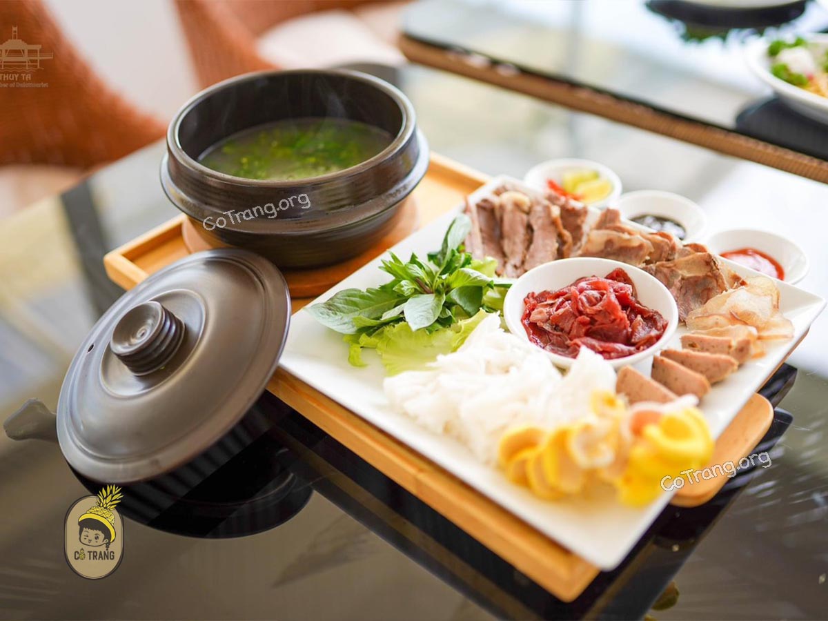 Menu thực đơn và món ăn thực tế tại Nhà Hàng Thuỷ Tạ Đà Lạt