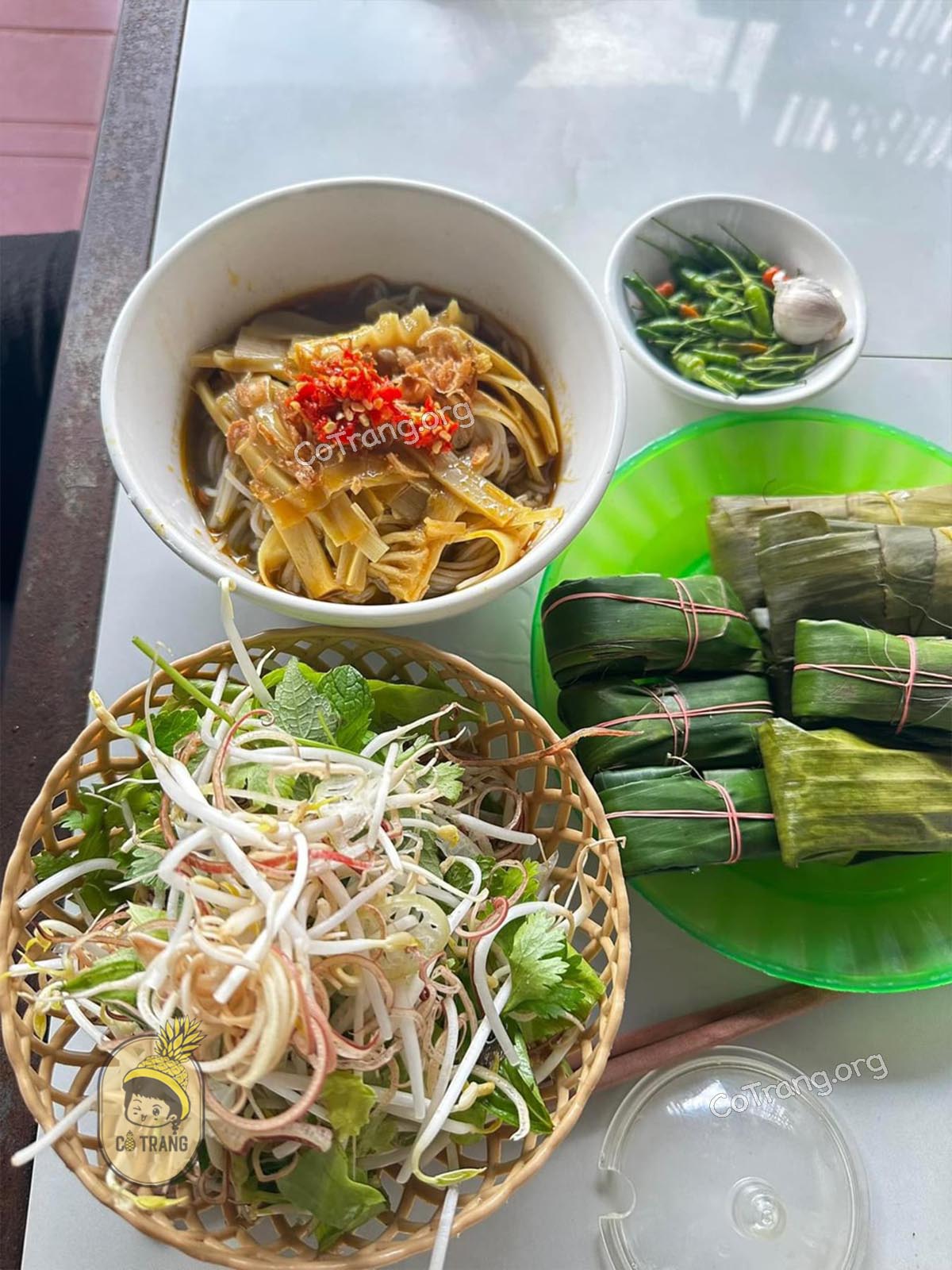 Bún Cua Thối Gia Lai - Món Ăn Độc Lạ Siêu Hấp Dẫn của Phố Núi