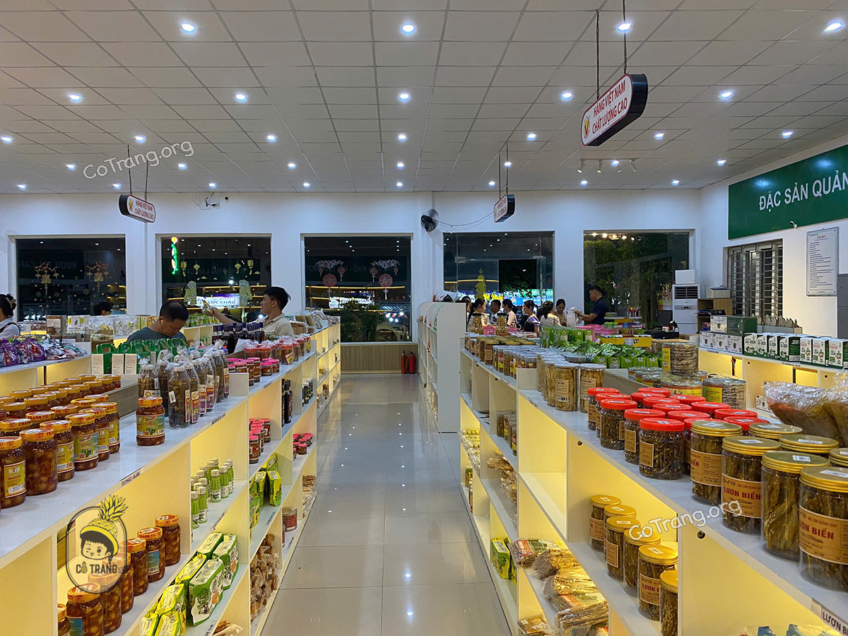 Không gian thực tế tại Cửa hàng đặc sản Miền Trung Xứ Quảng