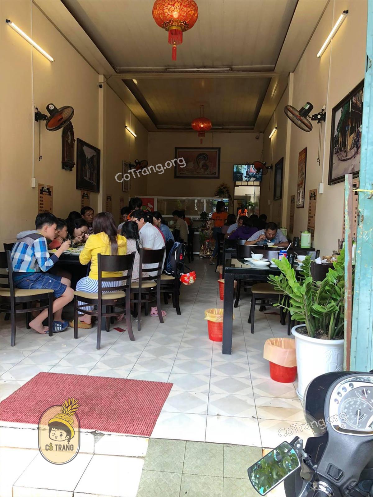 Menu món ăn tại Cơm Gà Bà Hoà Gia Lai
