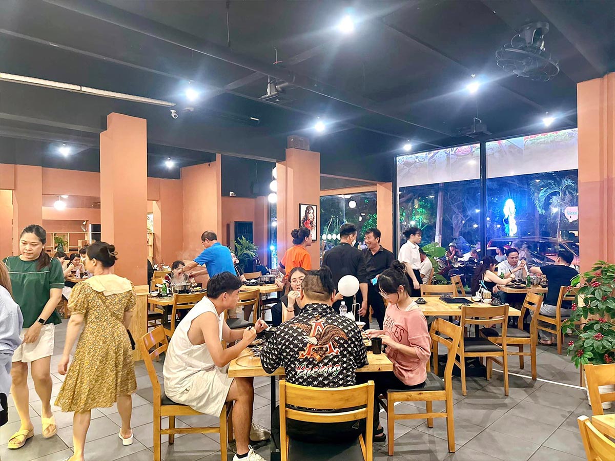 Không gian thực tế tại Vườn Tôm Shrimp Garden Nha Trang