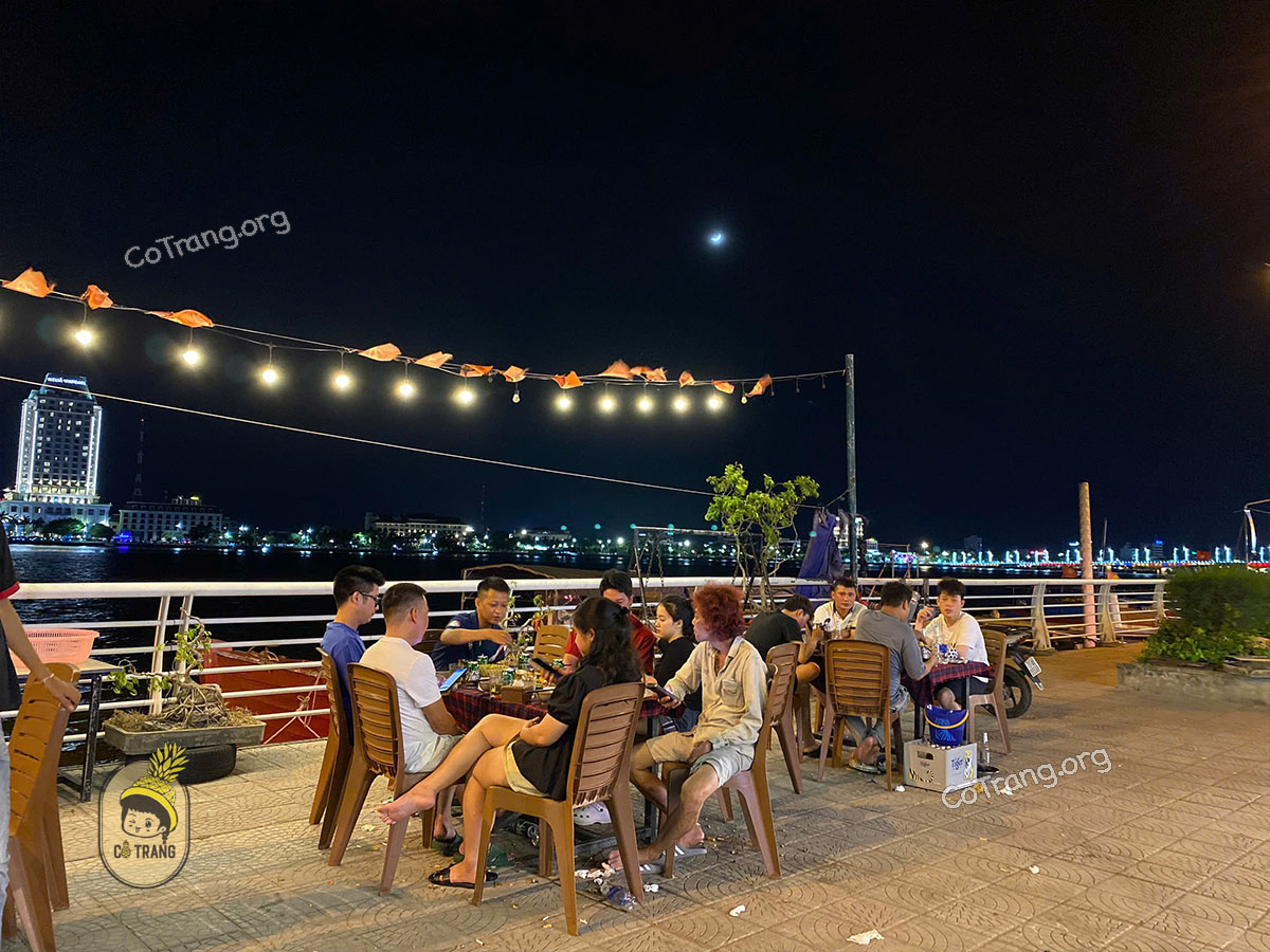 Không gian thực tế tại Nhà hàng Xuân Tóc Đỏ 2 - Đồng Hới