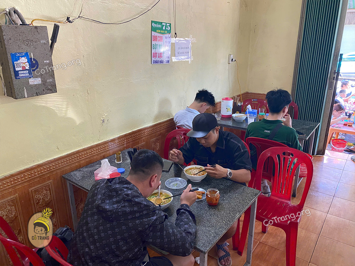 Không gian thực tế tại Quán 75 Cháo Hàu Cháo Canh - 1A Lê Quý Đôn, Quảng Bình