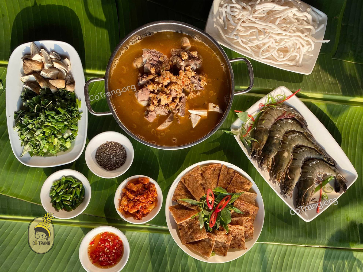 Nhà Hàng Ngói Nâu - 120 đường Nguyễn Thái Học