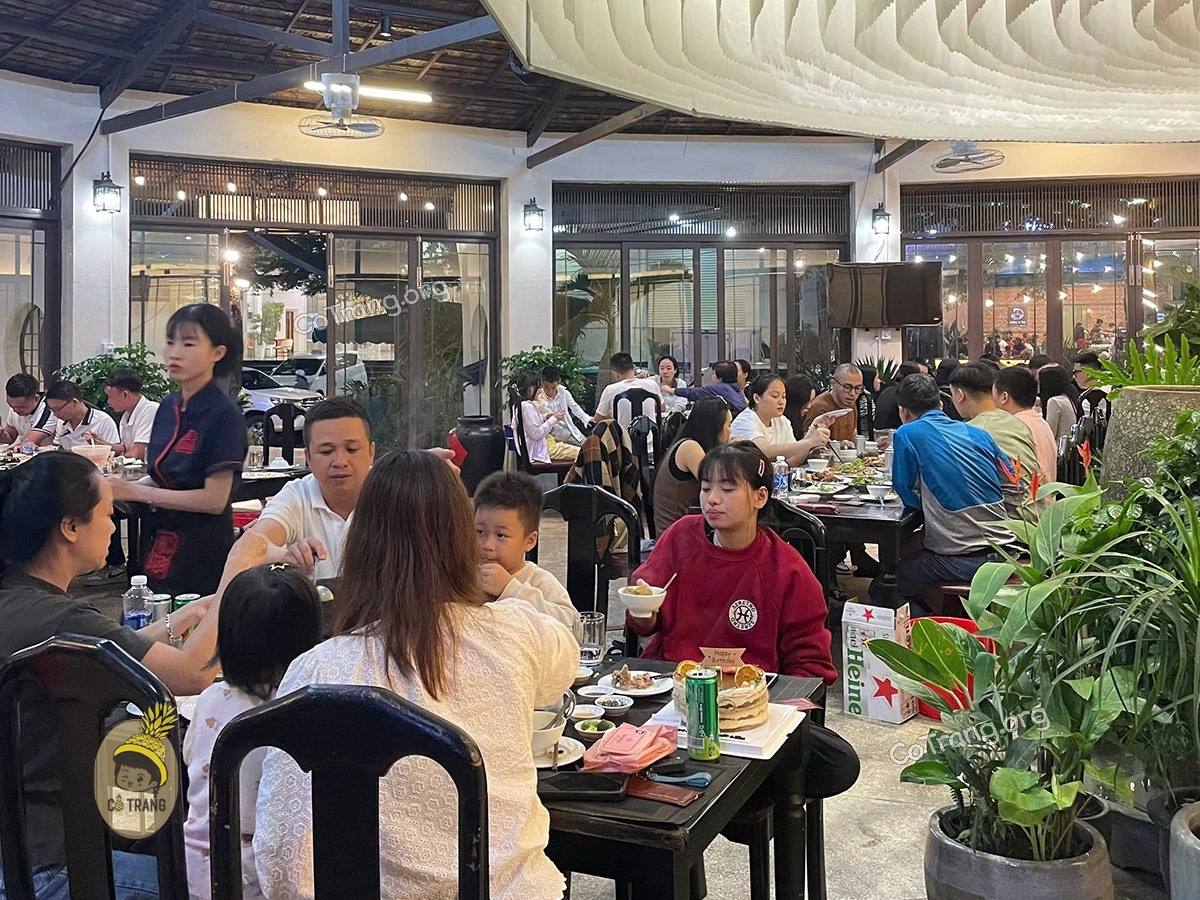 Nhà Hàng Lạc Viên Pleiku - 159 Đường Wừu