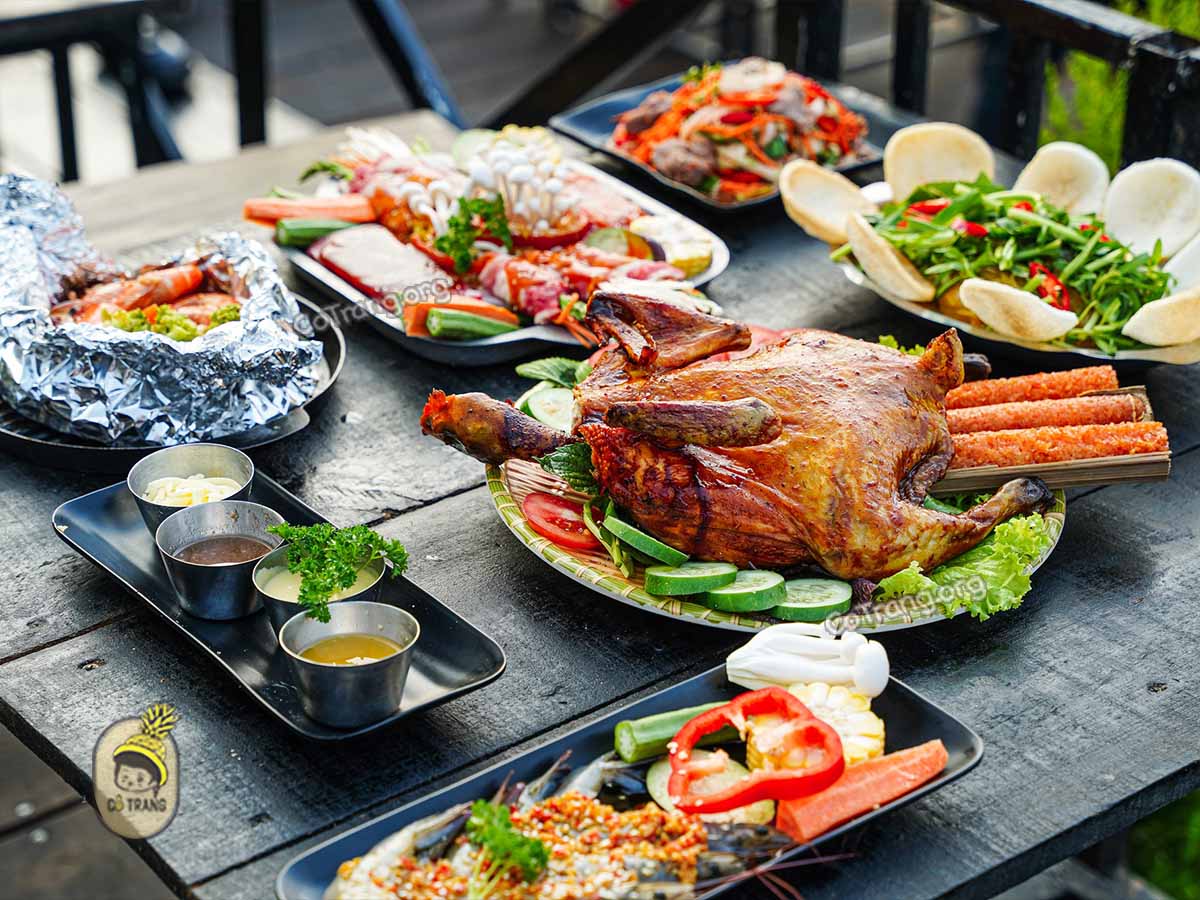 Menu tại Tiệm Gà Lưng Chừng Đồi Đà Lạt