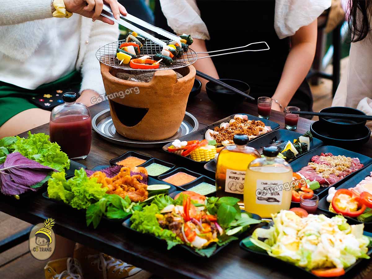 Menu tại Tiệm Gà Lưng Chừng Đồi Đà Lạt