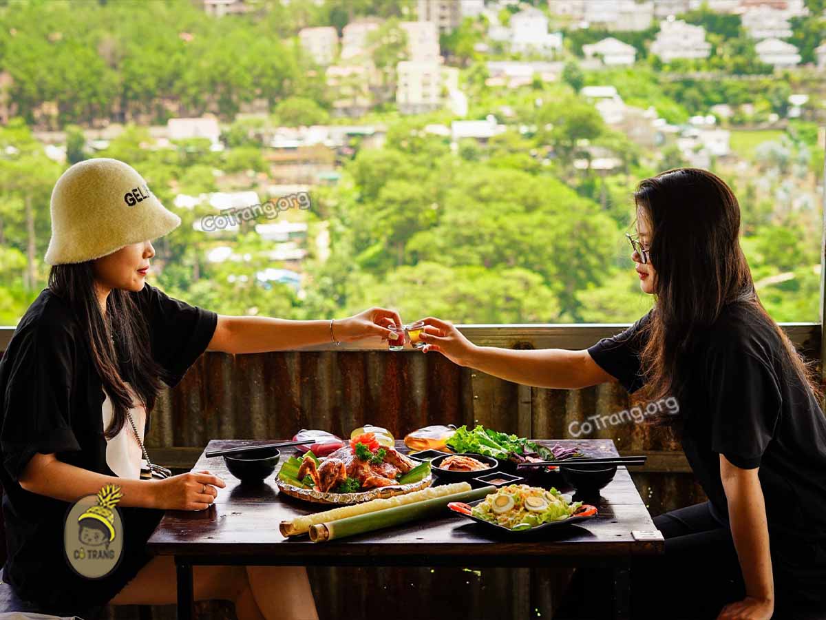 Tiệm Gà Lưng Chừng Đồi - 1 Đặng Thái Thân, Đà Lạt