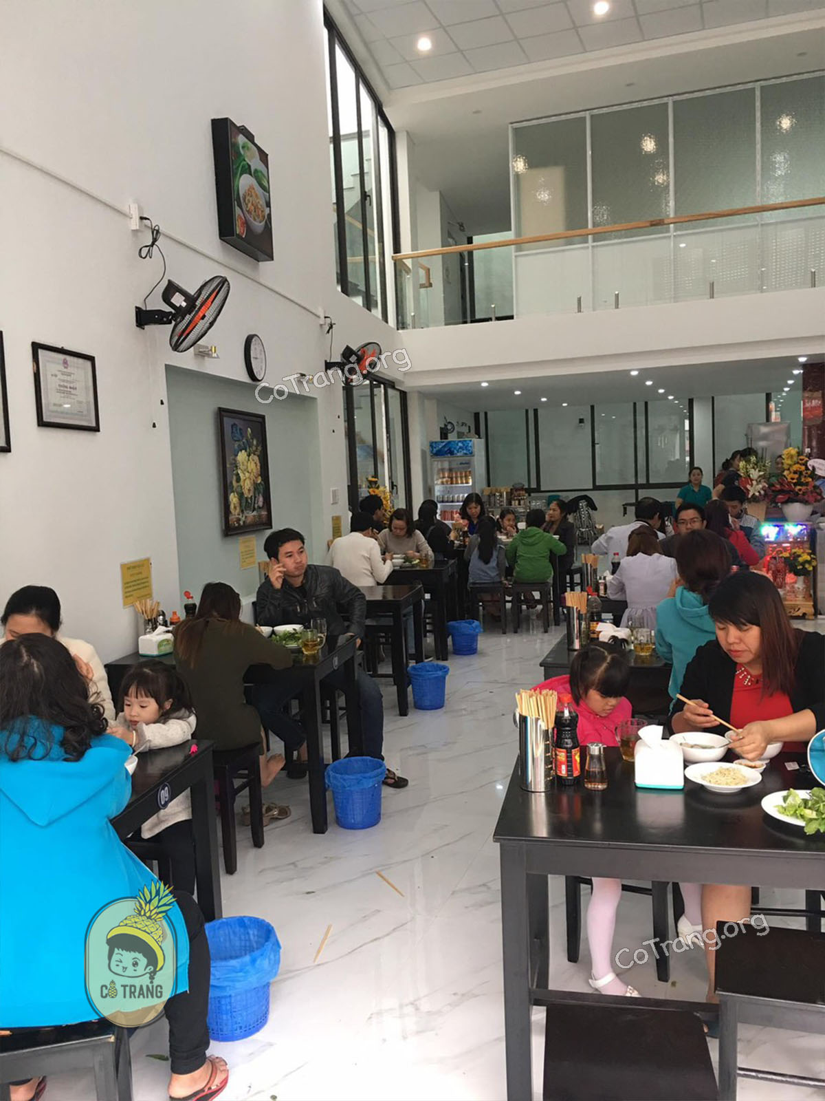 Không gian thực tế tại Phở Khô Hồng Gia Lai 