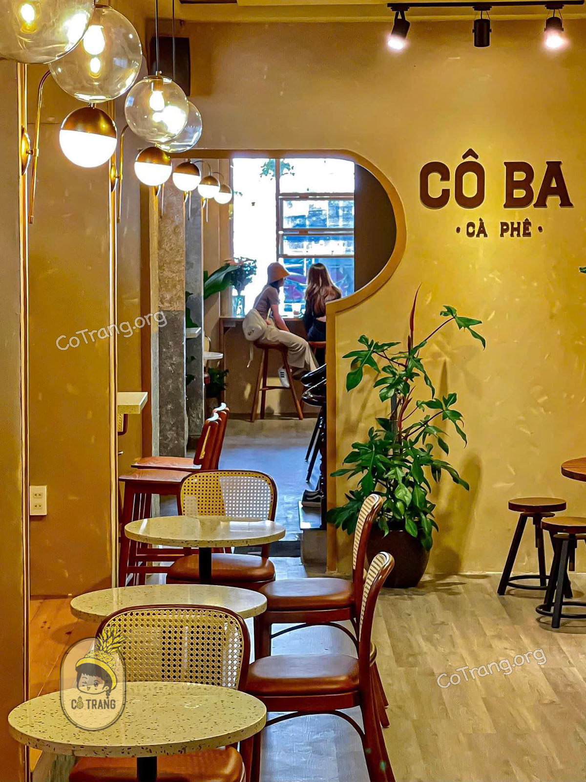 Không gian thực tế tại Tiệm Cà Phê Trứng Cô Ba Đà Lạt