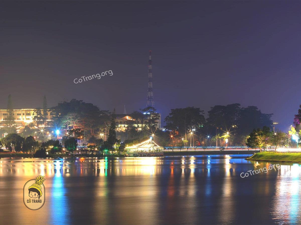 Không gian thực tế tại Nhà Hàng Thuỷ Tạ Đà Lạt