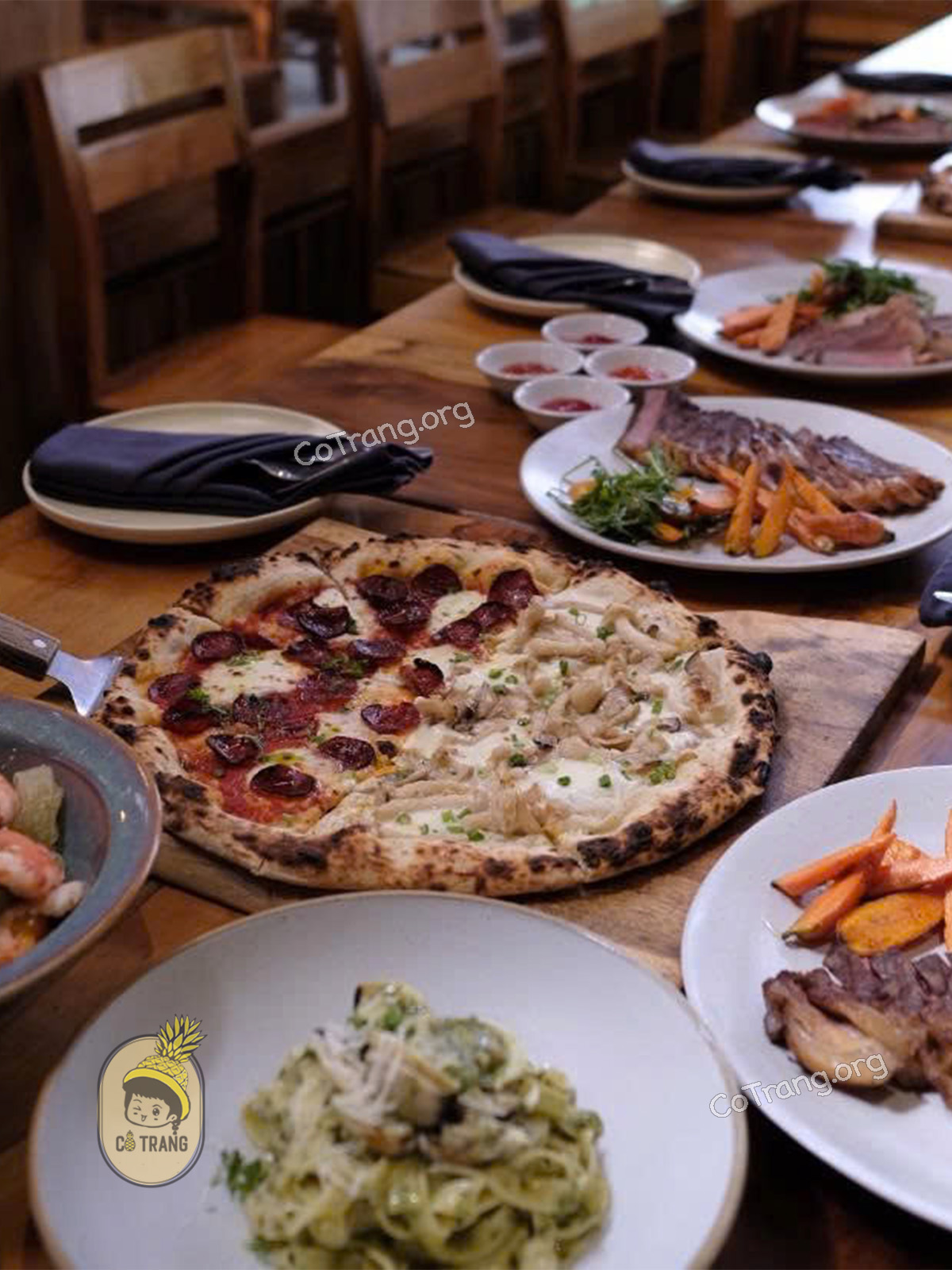 Menu và món ăn thực tế tại Muối Pizza