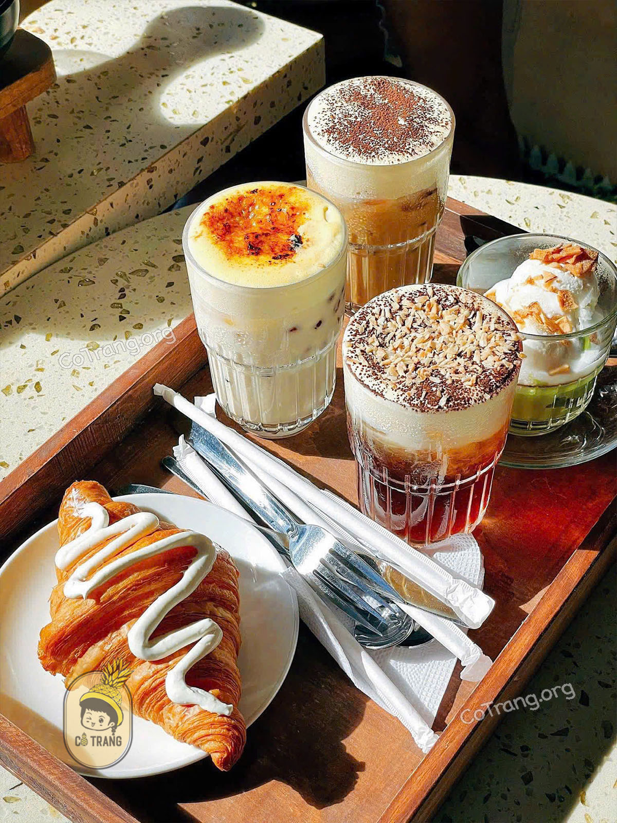 Menu thực đơn và đồ uống thực tế tại Tiệm Cà Phê Trứng Cô Ba Đà Lạt