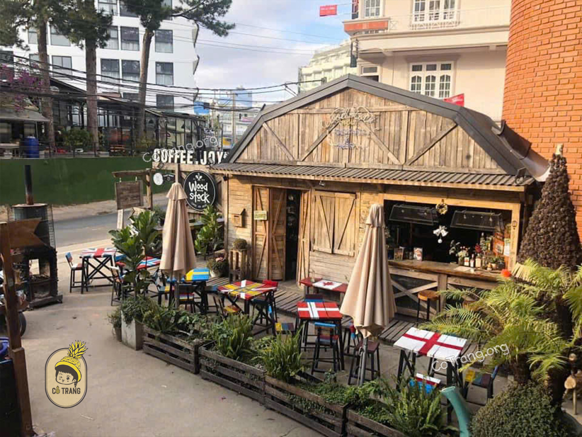 Không gian thực tế tại Woodstock Coffee Đà Lạt