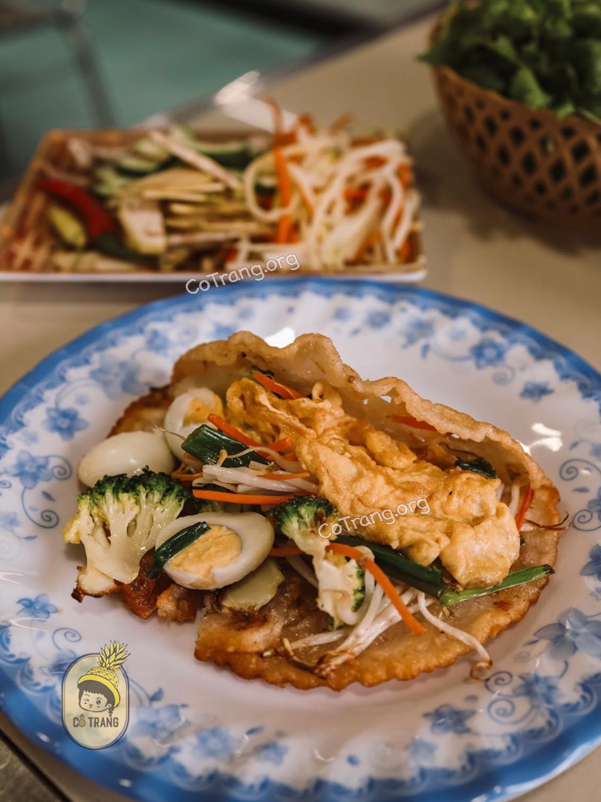 Bánh Khoái - Món Bánh Độc Đáo tại Huế