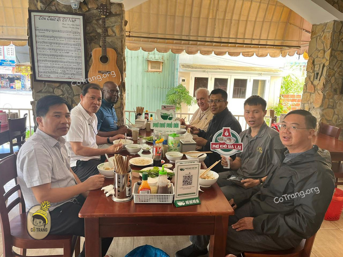 Phở Nhớ Phố Núi - 10 Nguyễn Tất Thành, Hoa Lư, Pleiku