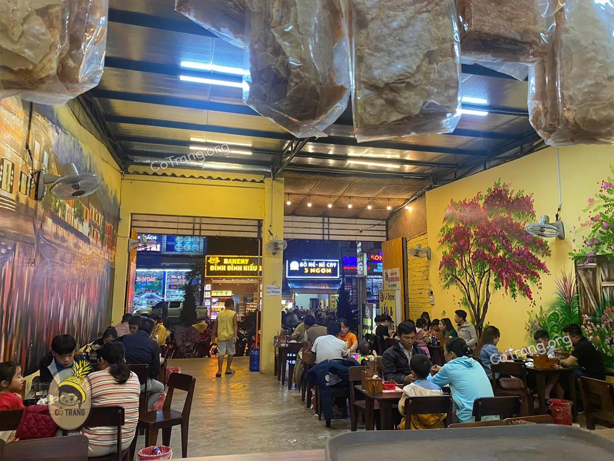 Không gian thực tế tại Bún Đậu Mắn Tôm Cô Duyên