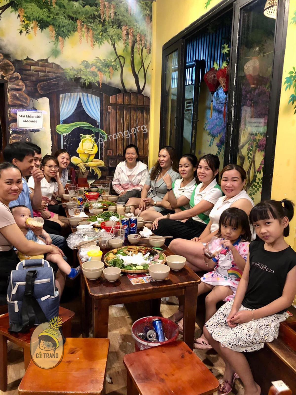 Không gian thực tế tại Bún Đậu Mắn Tôm Cô Duyên