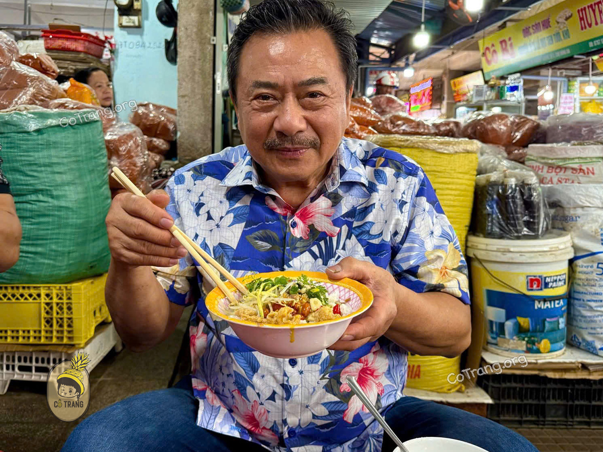 Trải nghiệm ẩm thực đặc sắc tại chợ Đông Ba Huế