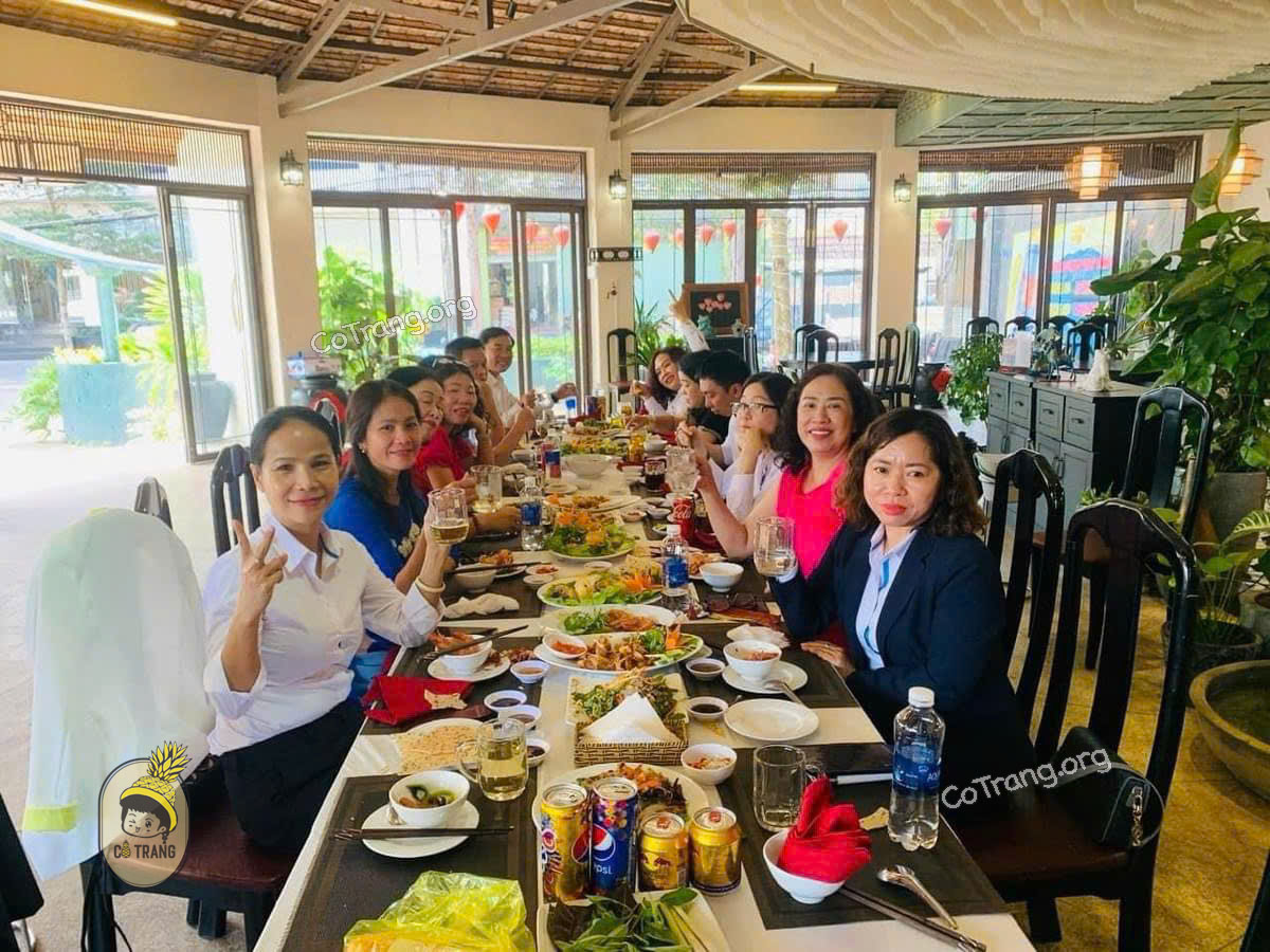 Không gian thực tế của Nhà Hàng Lạc Viên Pleiku