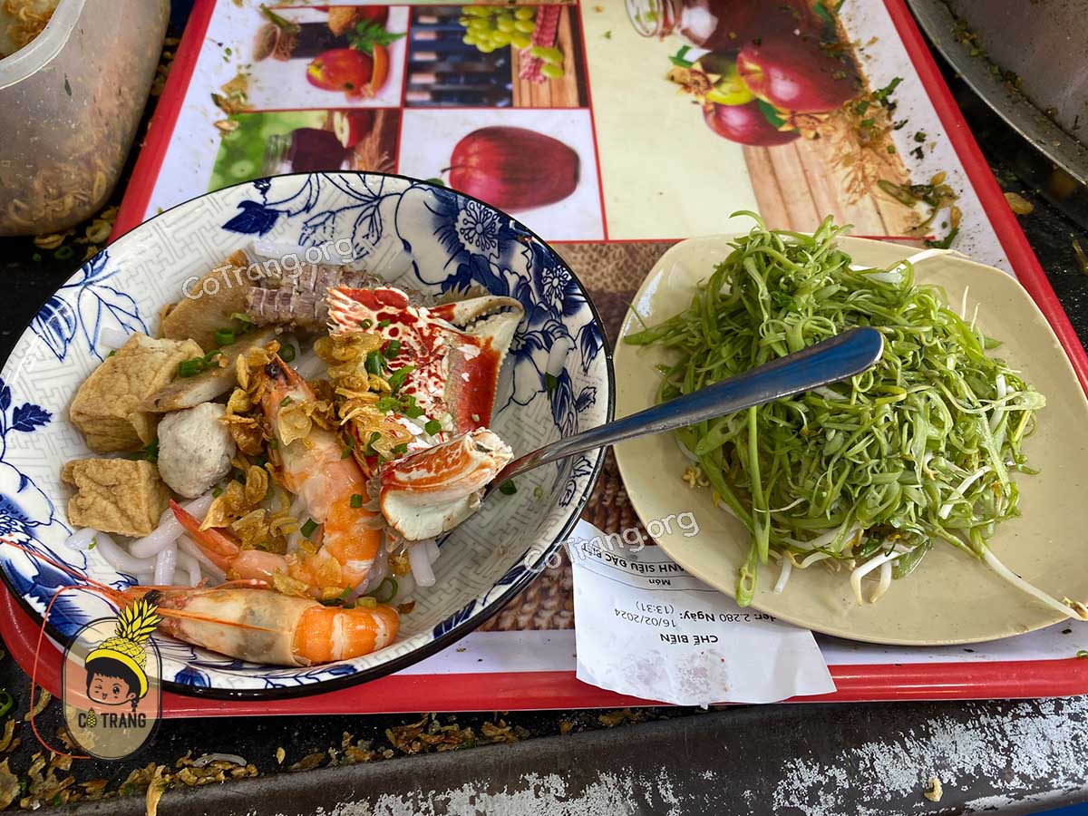 Menu thức ăn và đồ uống tại quán Bún Càng Cúm Vũng Tàu