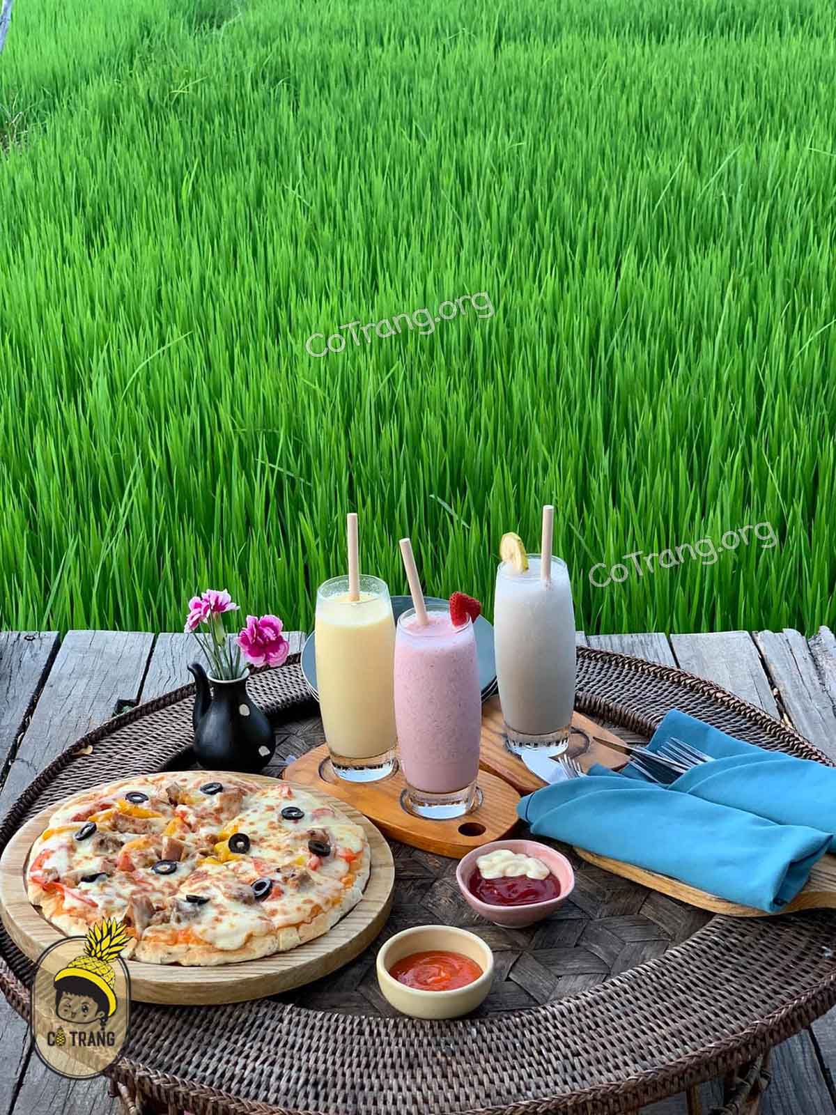 Menu thức ăn và đồ uống tại Roving Chillhouse Hội An